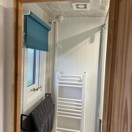 F17 Rickardos Holiday Lets Мейбълторп Екстериор снимка